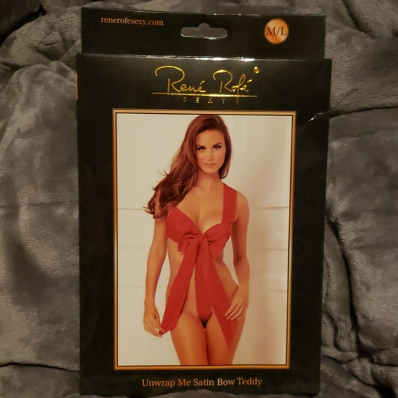 Unwrap Me Satin Teddy - Picture 1 of 2